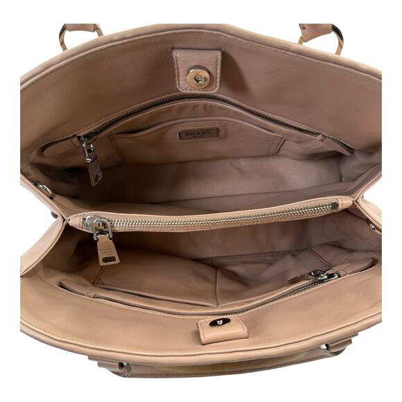 Prada Milano Nappa Gaufre Leather Tote Bag - Ruched Design Beige COA Included - Picture 4 of 12